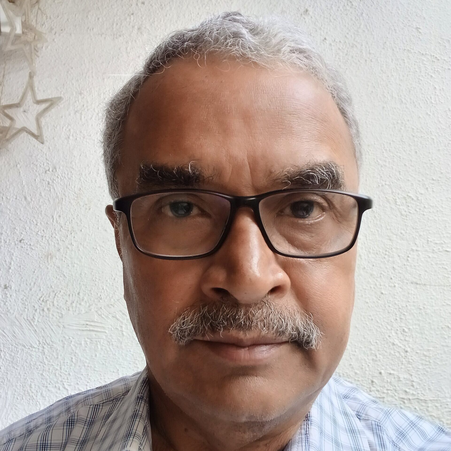 Dr. Avinash Bhondawe